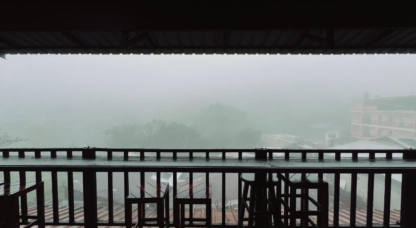 Kanchanaburi ปิล๊อกพอเพลิน-pilokporploen Hotel exterior