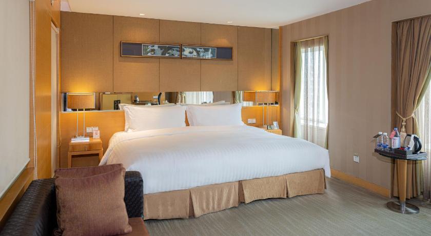 Image of Luxury King Room 0