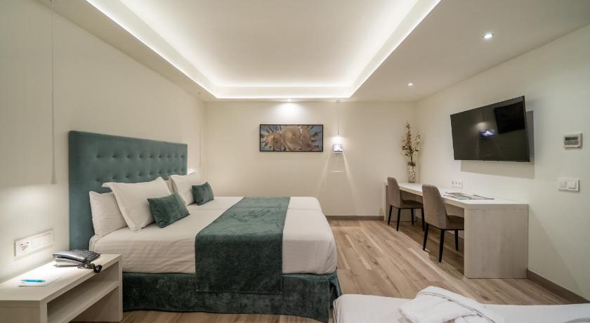 Image of Deluxe Double/Twin Room 10