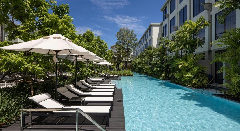 푸켓 포 포인츠 바이 쉐라톤 푸켓 파통 비치 리조트 (Four Points by Sheraton Phuket Patong Beach Resort) 4성급 호텔 레스토랑