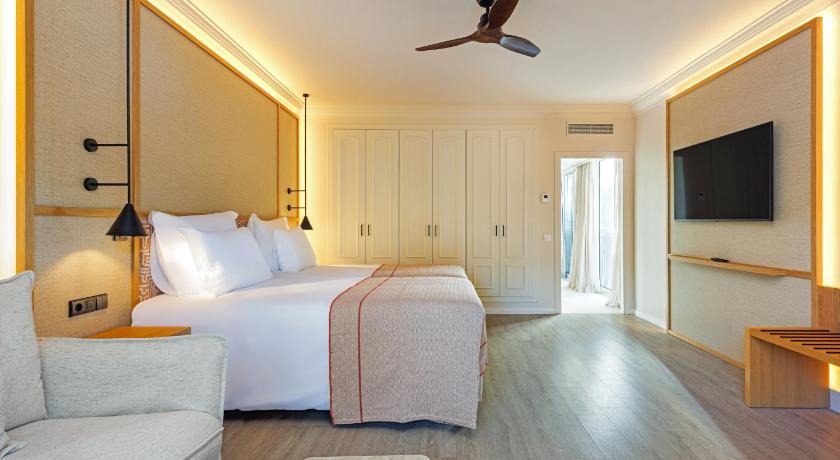 Image of Superior Twin Room with Garden View 3