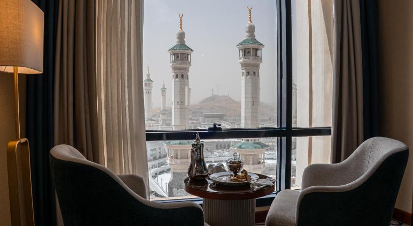 Image of Deluxe Kaaba View Twin Room 3