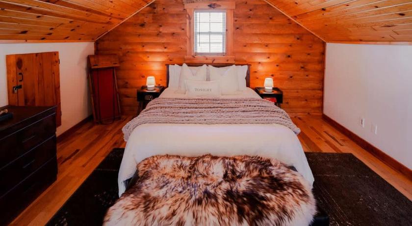 ローガン COZY Cabin with Hot Tub - Near all in Hocking Hills 4つ星 宿泊施設 眺望