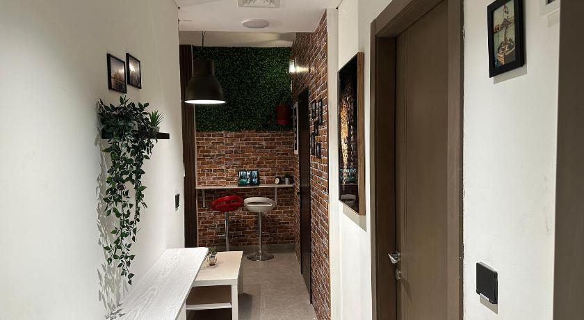 Luxury Hostel Bedspace in Downtown Near Metro - image 4