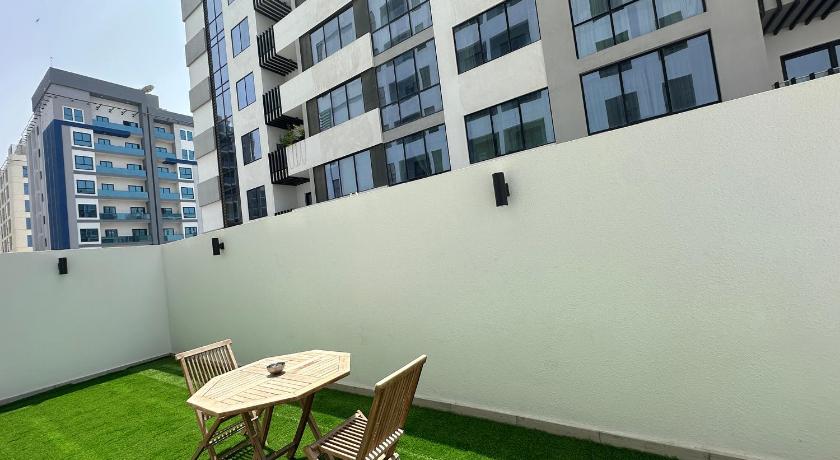 Luxury Hostel Bedspace in Downtown Near Metro - image 5