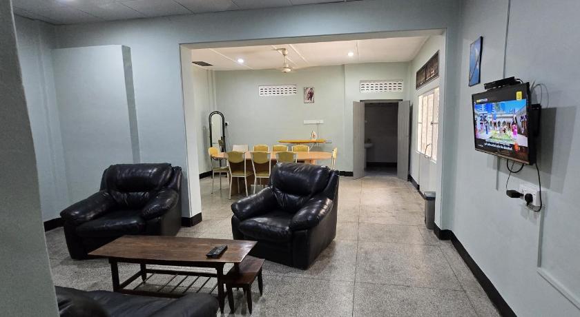 Image of Three-Bedroom House 3