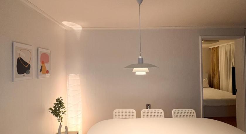 서울 스테이 라온 4성급 숙소 로비