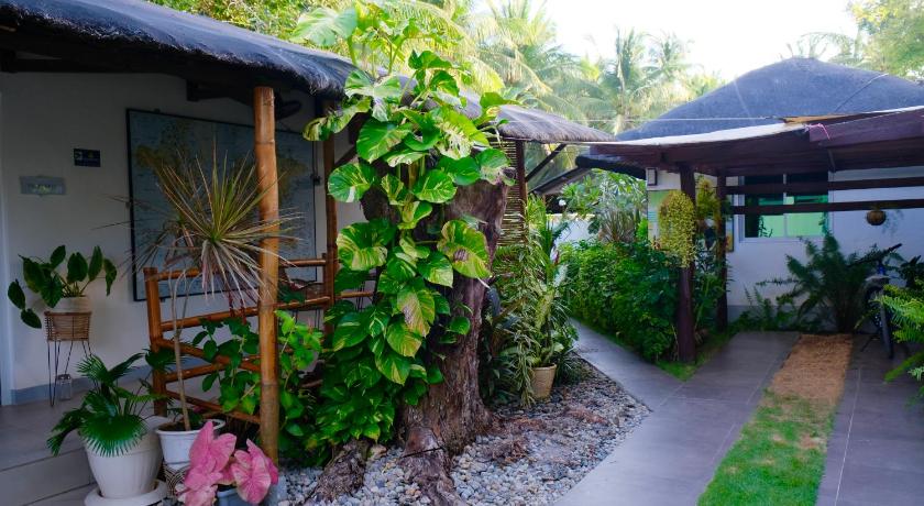 Cebu Skott's Comfy Lodge 4-Star Hotel pool