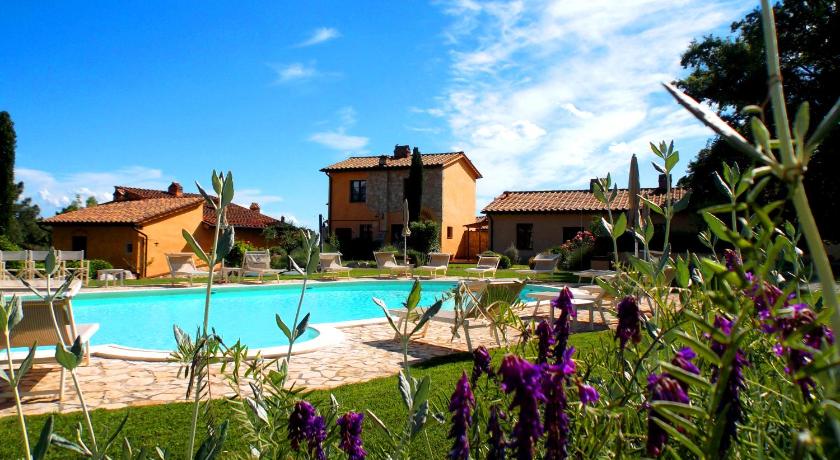 Apartments Borgo Toscano — Hotel in Gambassi Terme