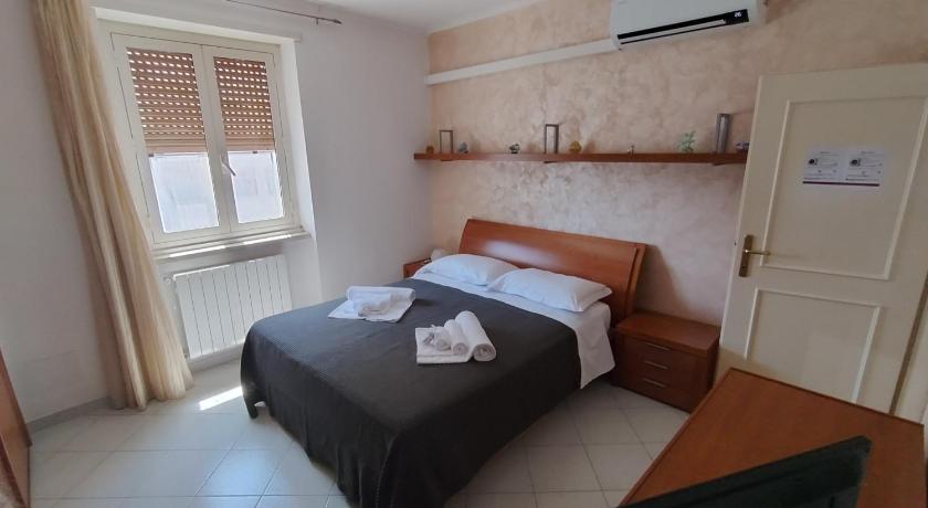 ローマ Saky's House 4つ星 シングルルーム ロビー