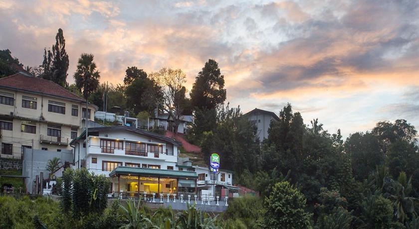 Heaven Seven Kandy Hotel photo