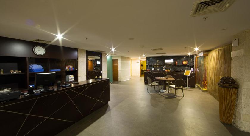 Point Hotel Baku                                                                                