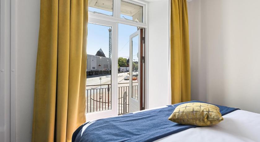Image of Junior Suite (2 Adults) 9