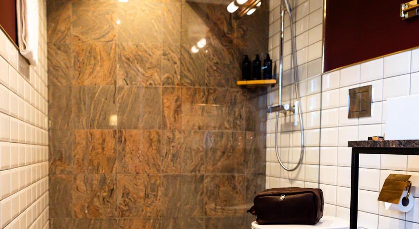 Image of Superior Queen Room 9