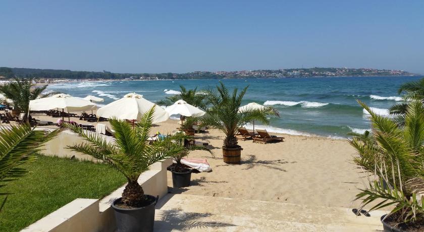 GITEA Sand Lilies Apartments — Hotel in Sozopol