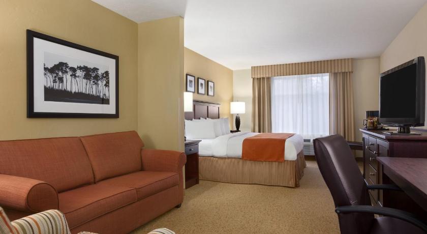 Country Inn & Suites by Radisson Savannah I-95 North GA