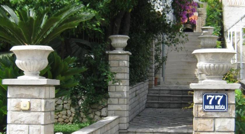 Perun Guest House — Hotel in Mlini