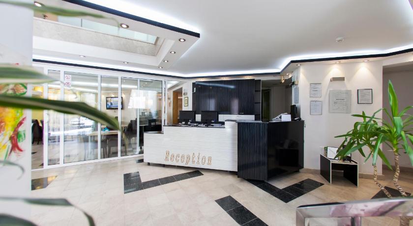 Hotel Hayat photo