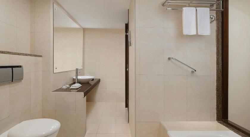 Image of King Suite - Executive Lounge Access 2