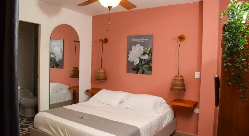 MUGUET HOUSE GRANADA - image 24