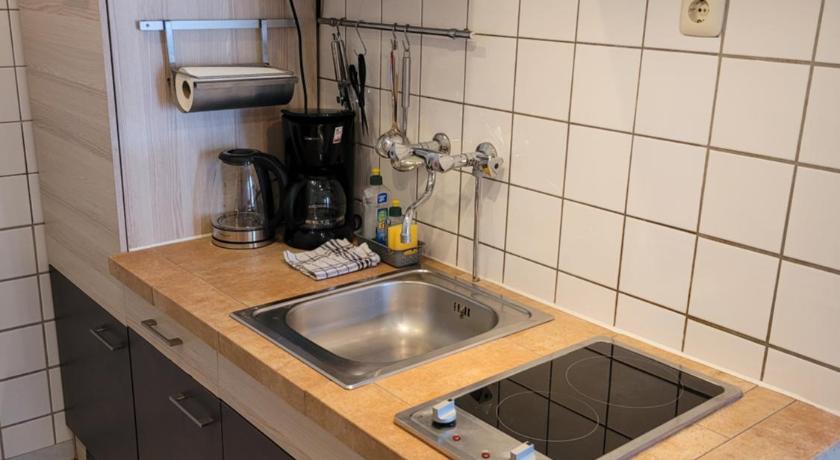Image of Apartment with Terrace and Two Single Beds EG 03 1
