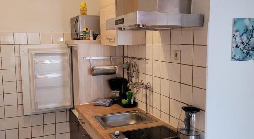 Image of Apartment with Terrace and Two Single Beds EG 03 9