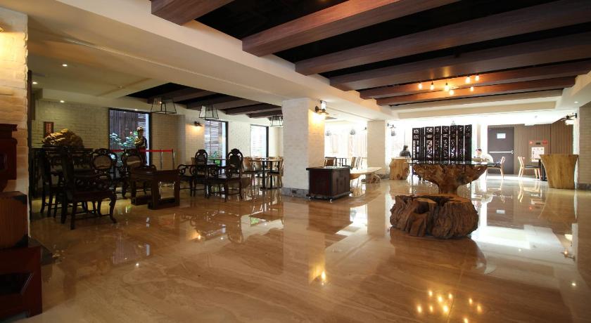Lan Kwai Fong Garden Hotel (Lan Kwai Fong Garden Hotel) in Chiayi - See ...