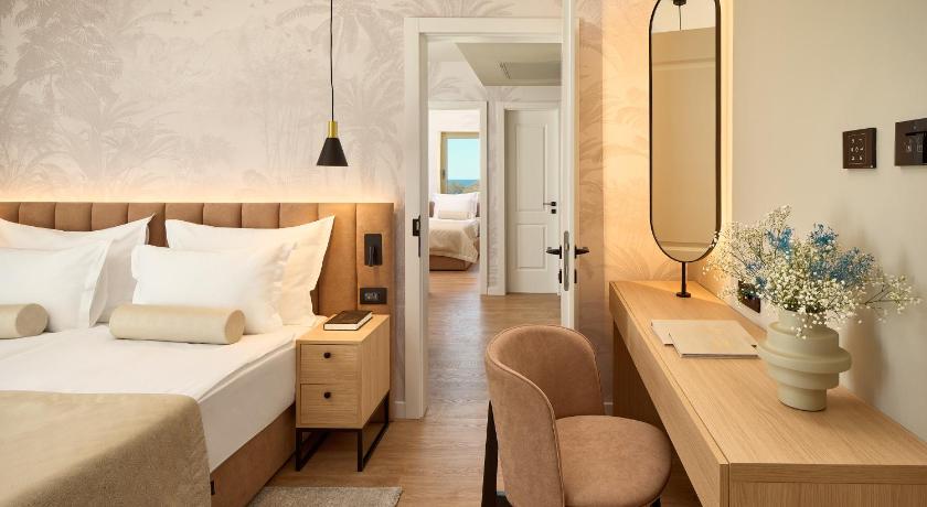 Image of Moeesy Suite 1