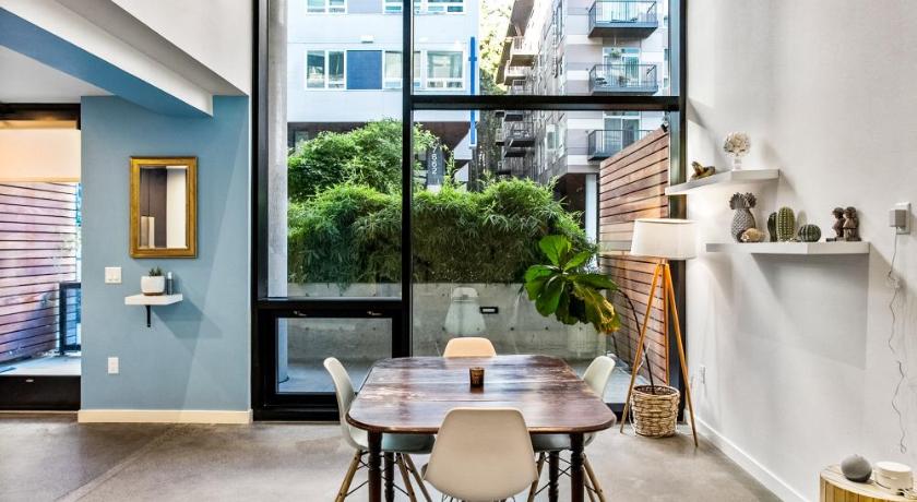 레드 몬드 (WA) Open Loft in Redmond Core - 92 Walkscore! 4성급 숙소 전망