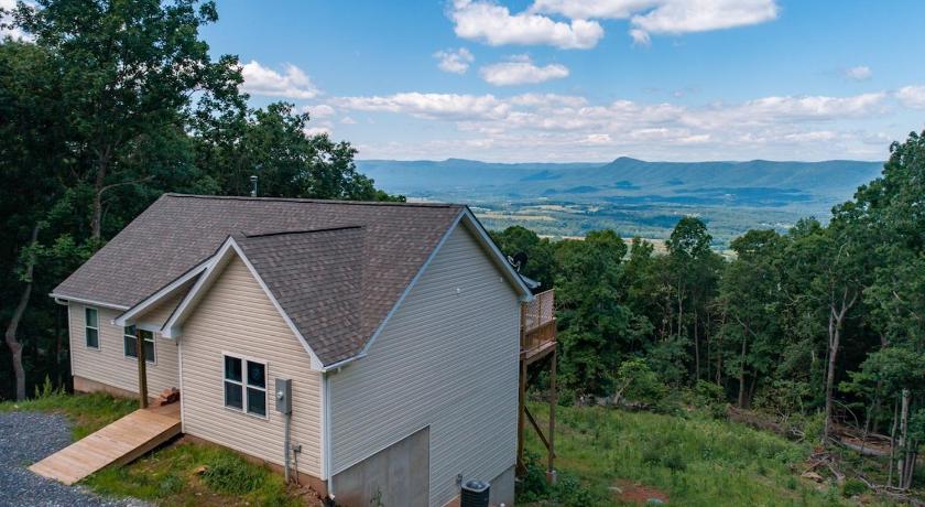 ライリー・ビル Sunset Cabin Privacy, Views, HotTub, Firepit, BBQ, Pets 3つ星 宿泊施設 プール