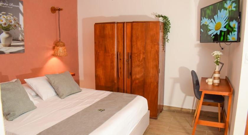 MUGUET HOUSE GRANADA - image 49