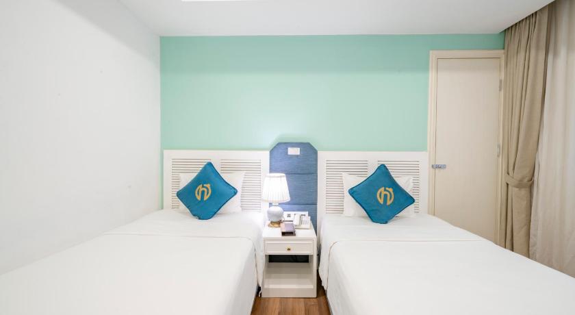 Image of Deluxe Connecting Room 12