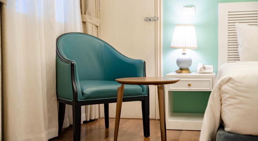 Image of Junior Suite - 1 King Bed 11