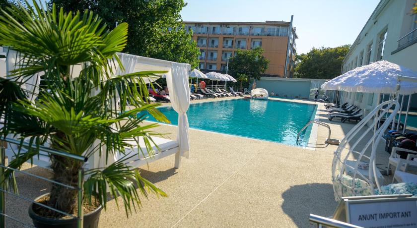 Hotel Queen Vera