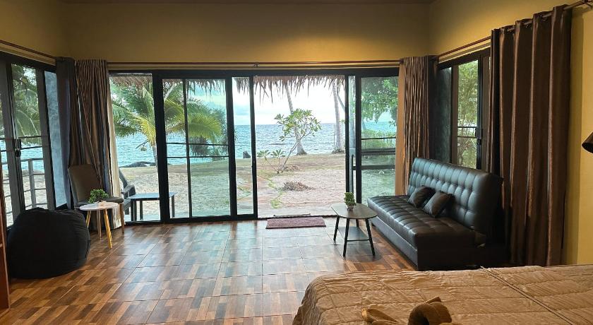 コ・マック (トラート) KohMakHomeHug Resort 3つ星 ホテル ロビー