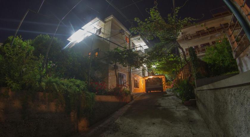 Apartments Gugolj M&M photo