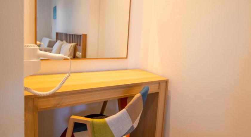 Image of Quadruple Room with Garden View 13