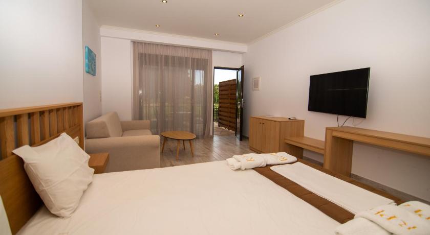 Image of Quadruple Room with Garden View 9