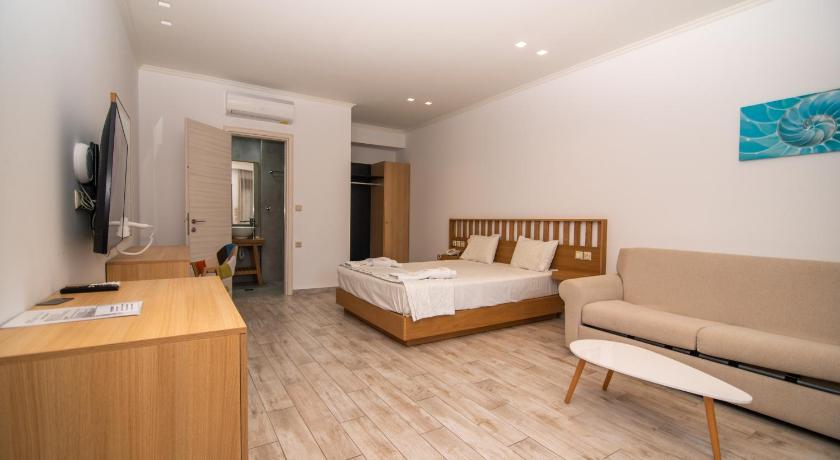 Image of Quadruple Room with Garden View 6