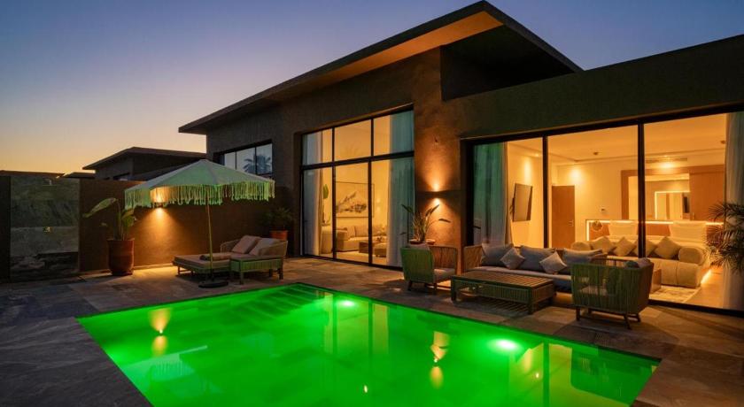 NOMMOS Beach RESORT & POOL CLUB