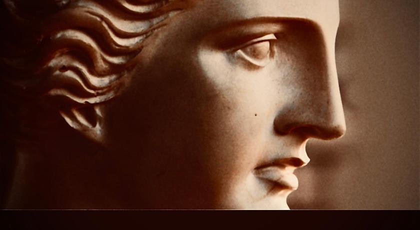 TRAVELLERS BEAUTIFUL ELEN Agios Gordios Sea