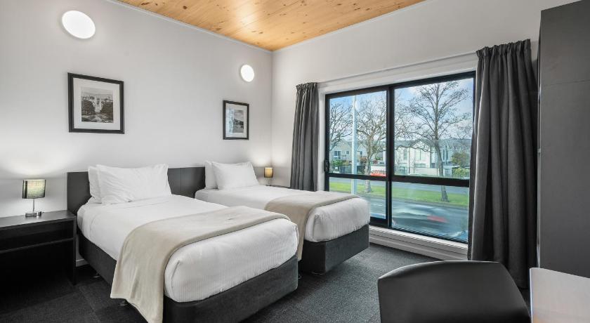 Image of Studio - 2 people 0