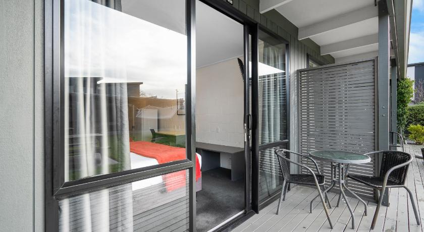 Image of Studio Garden View 1