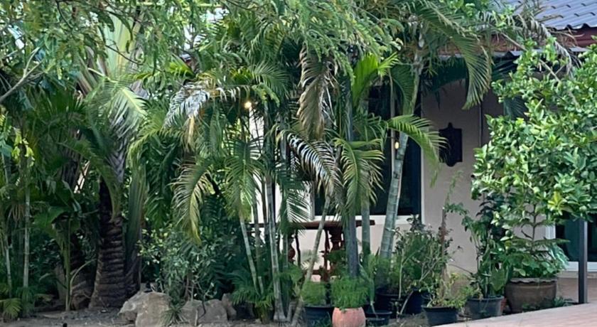 クチナライ AJ Pizza and Steakhouse 4つ星 ゲストハウス 客室