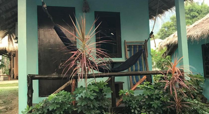 Image of Bungalow with Partial Sea View 8