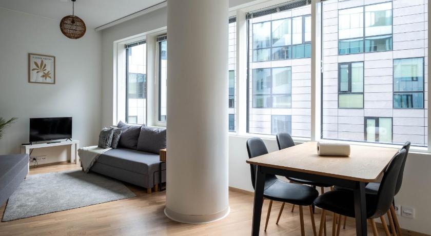 Arena Location, 5th Floor Modern Flat