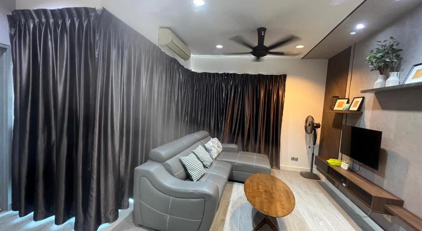 Image of Apartment with Garden View 6