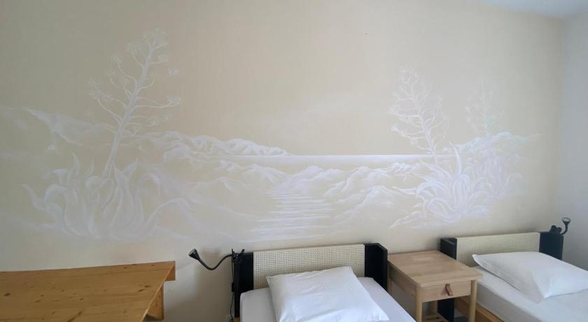 Image of Twin Room with Extra Bed 11