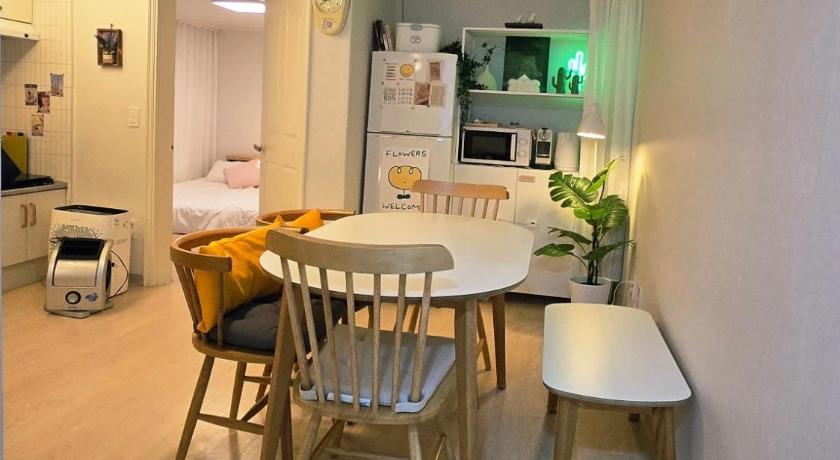 首尔 HAPPY STAY in seoul near kspo dome, #LotteTower #FreeParking #7NightsAirportPickup #GroupStay #DDP # 4星级 单人房 餐厅