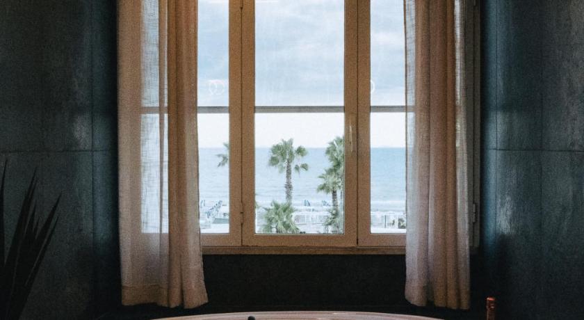 Vistamare Suites